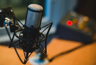 Alter lança canal de podcasts com entrevistas e notícias sobre criptos e inovação